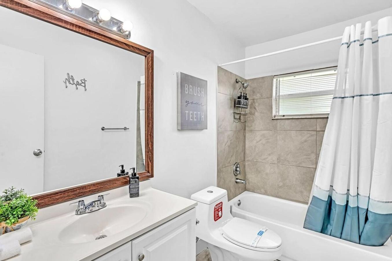 דניה ביץ' Modern 2Br Oasis Mins To Beach & Casino Db2 מראה חיצוני תמונה